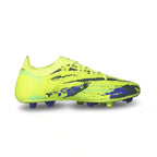 Guayo de fútbol Golty New Bio Flex Flyknit color verde, vista de la suela con tacos