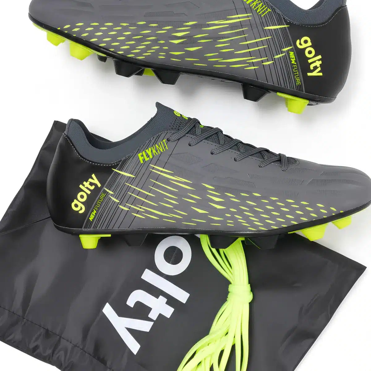 Guayo de fútbol Golty New Future Flyknit color negro y verde, detalle del tejido Flyknit